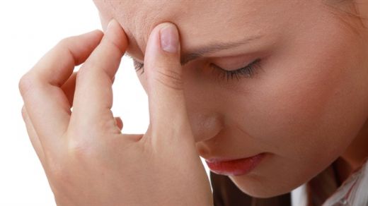 Baş Ağrısı Burun Akıntısı Belirtileri ve Tedavisi